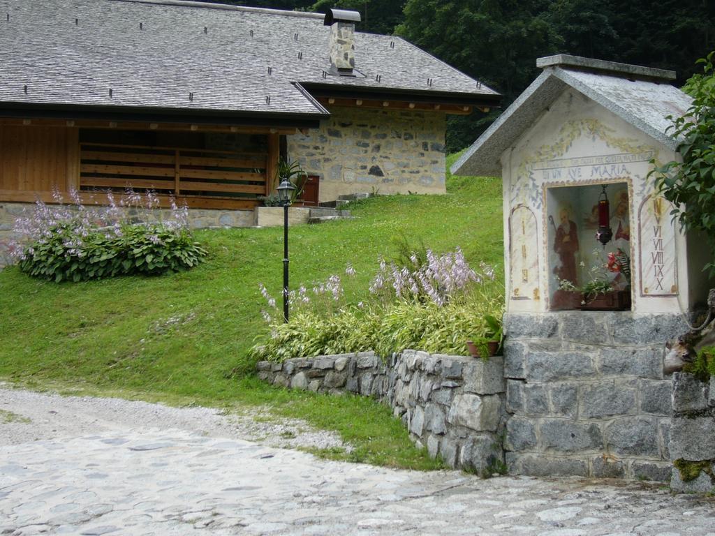 Agritur Manoncin Villa Daone Exterior photo
