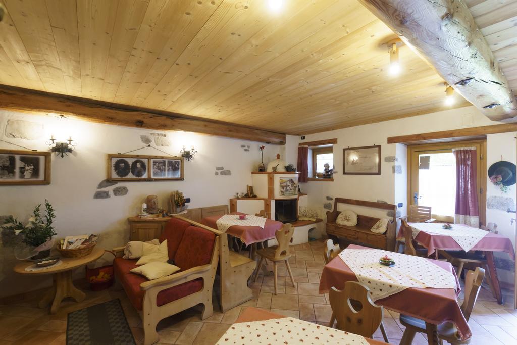 Agritur Manoncin Villa Daone Exterior photo