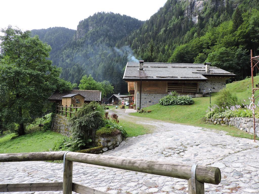 Agritur Manoncin Villa Daone Exterior photo