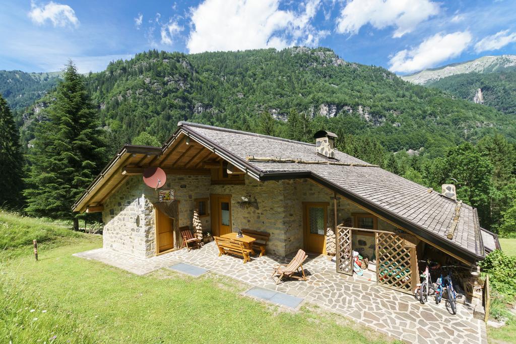 Agritur Manoncin Villa Daone Exterior photo